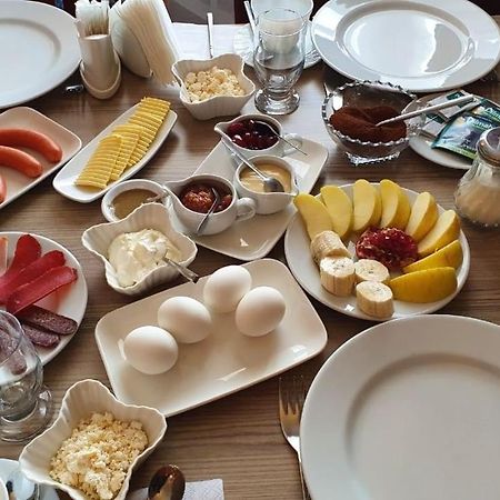 Hero Hostel 耶烈万 外观 照片