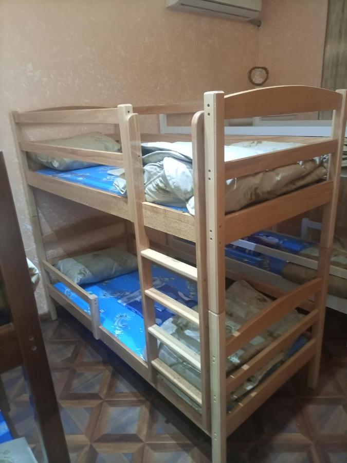 Hero Hostel 耶烈万 外观 照片